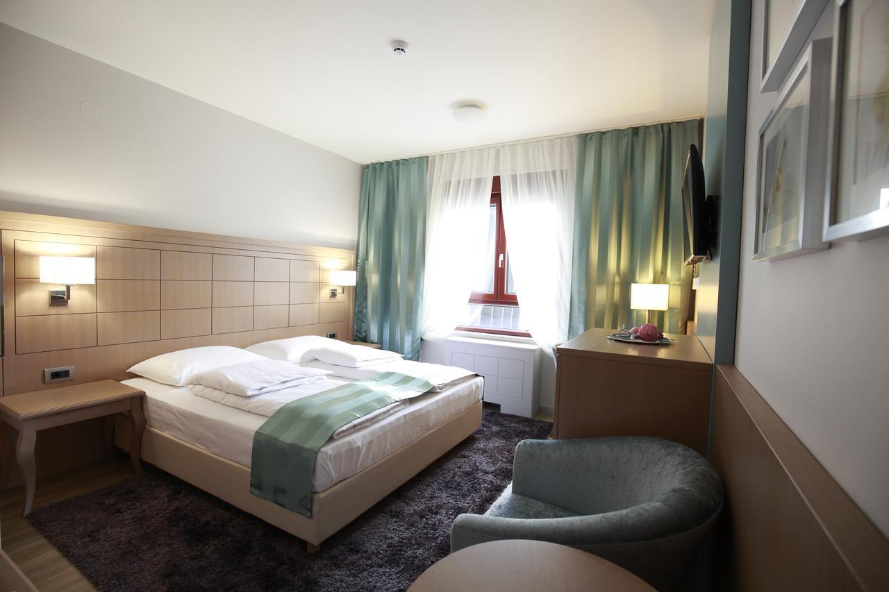 Hotel Raca Sesvete Ngoại thất bức ảnh